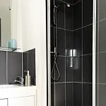 Appartement Ng Suitehome - Lille I I Gare I Metro Alsace - Netflix - Wifi *
