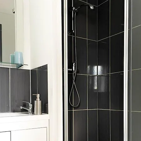 Appartement Ng Suitehome - Lille I I Gare I Metro Alsace - Netflix - Wifi *