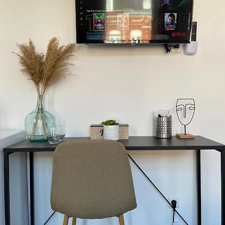 Appartement Ng Suitehome - Lille I I Gare I Metro Alsace - Netflix - Wifi *